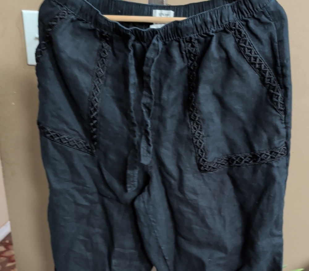 Joie Black Linen-Blend Elastic Waist Capris with Braided Trim